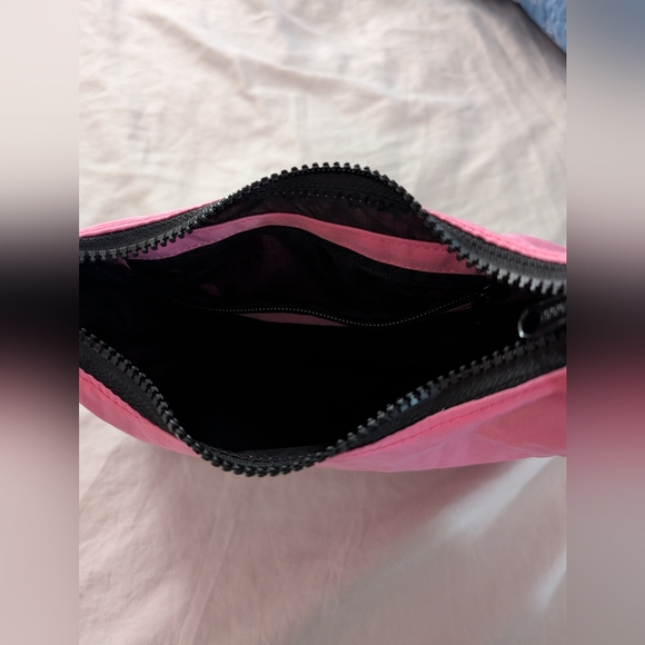 Baggu Azalea Pink Mini Shoulder Bag EUC - Picture 2 of 2